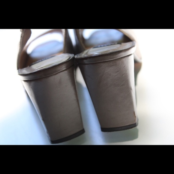 Stuart Weitzman sling back peep toe heels - Picture 10 of 11